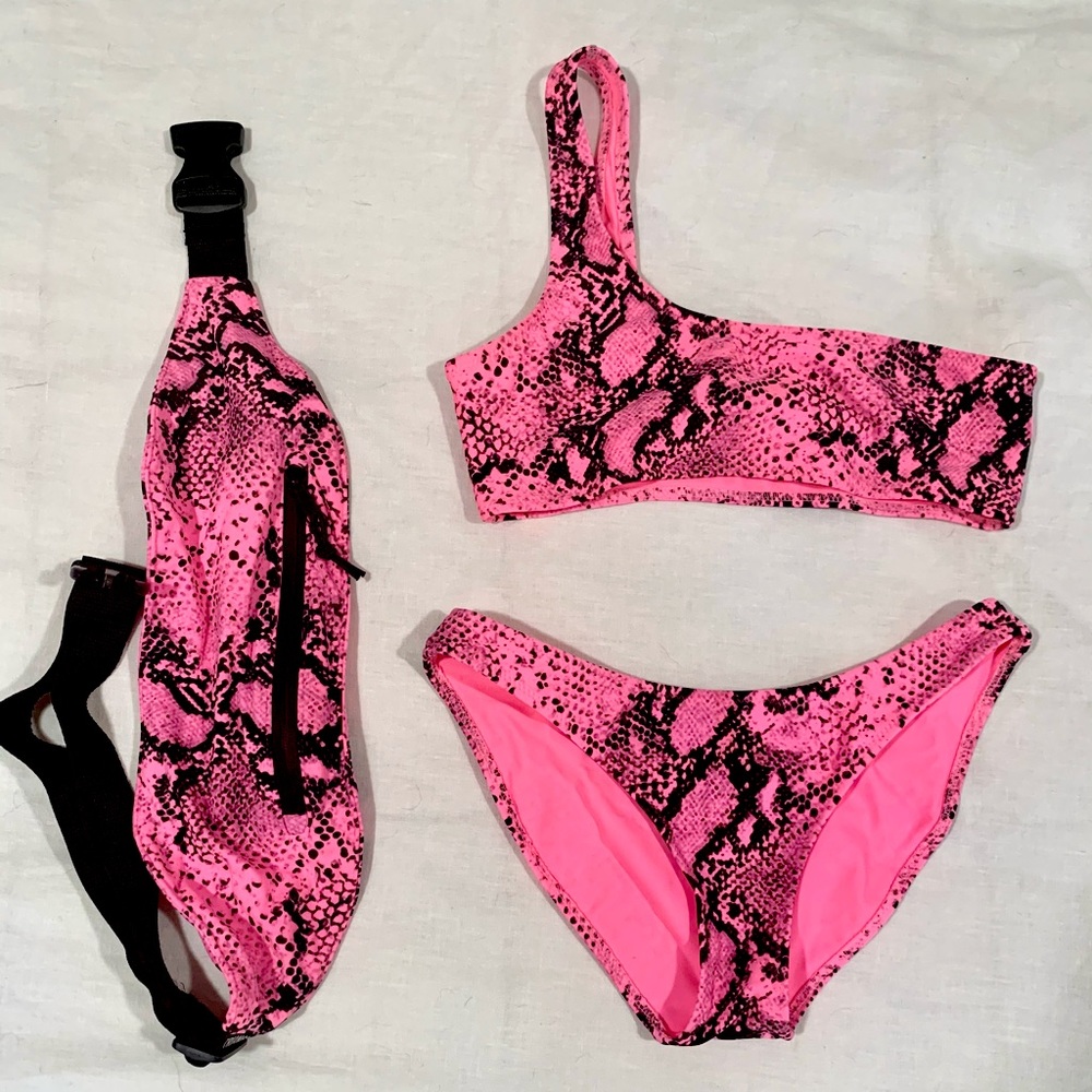 Triangl Bikini Set (Melrose — Pink Python) XS